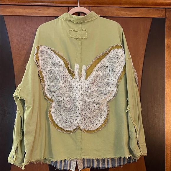 Blue Velvet Mixed Media Olive Green/Blue-White Stripe/Khaki/Lace Butterfly Shirt - Picture 15 of 16